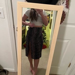 Blue and black snake skin print midis skirt with high leg slit